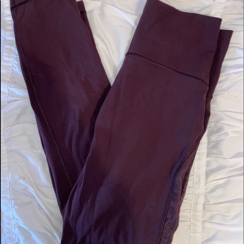 Lululemon purple leggings w mesh floral design
